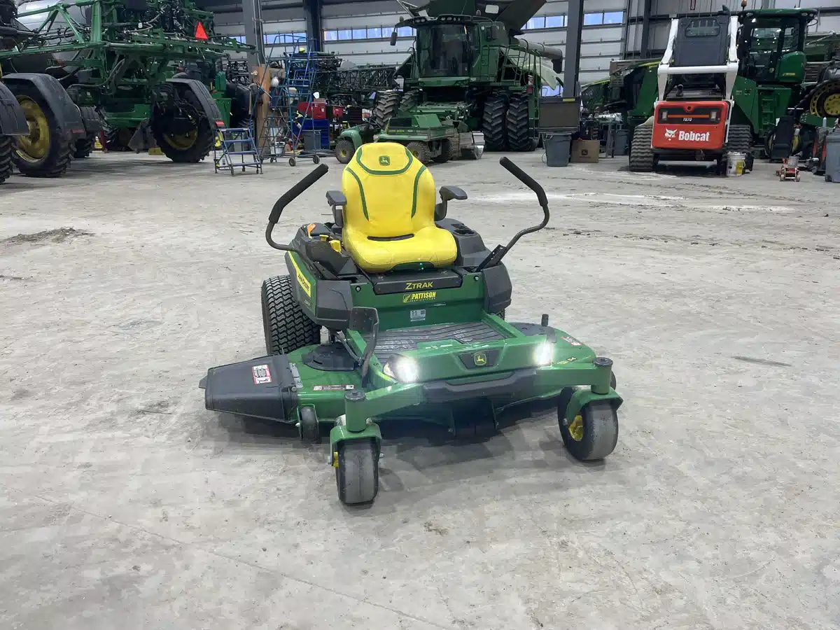 Used 2025 John Deere Z330R Mower - Zero Turn