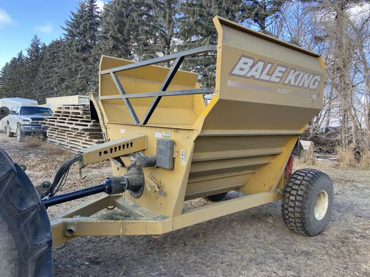 Used 2018 Bridgeview 5200 Bale Feeder