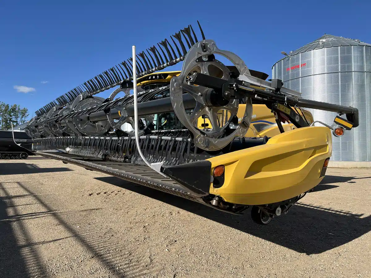 Gallery image 1 for 2024 MacDon FD240 Header - Flex Draper