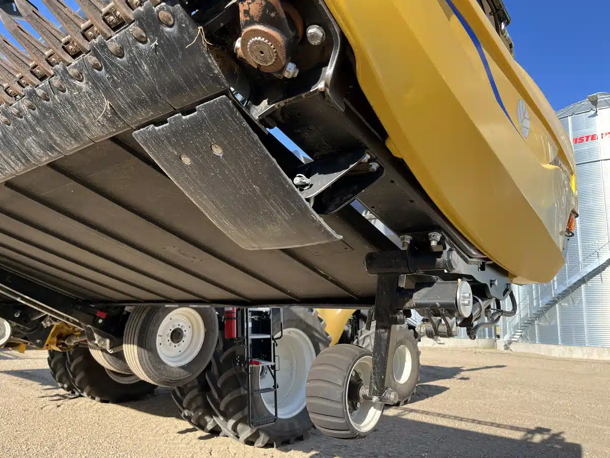 Gallery image 2 for 2024 MacDon FD240 Header - Flex Draper