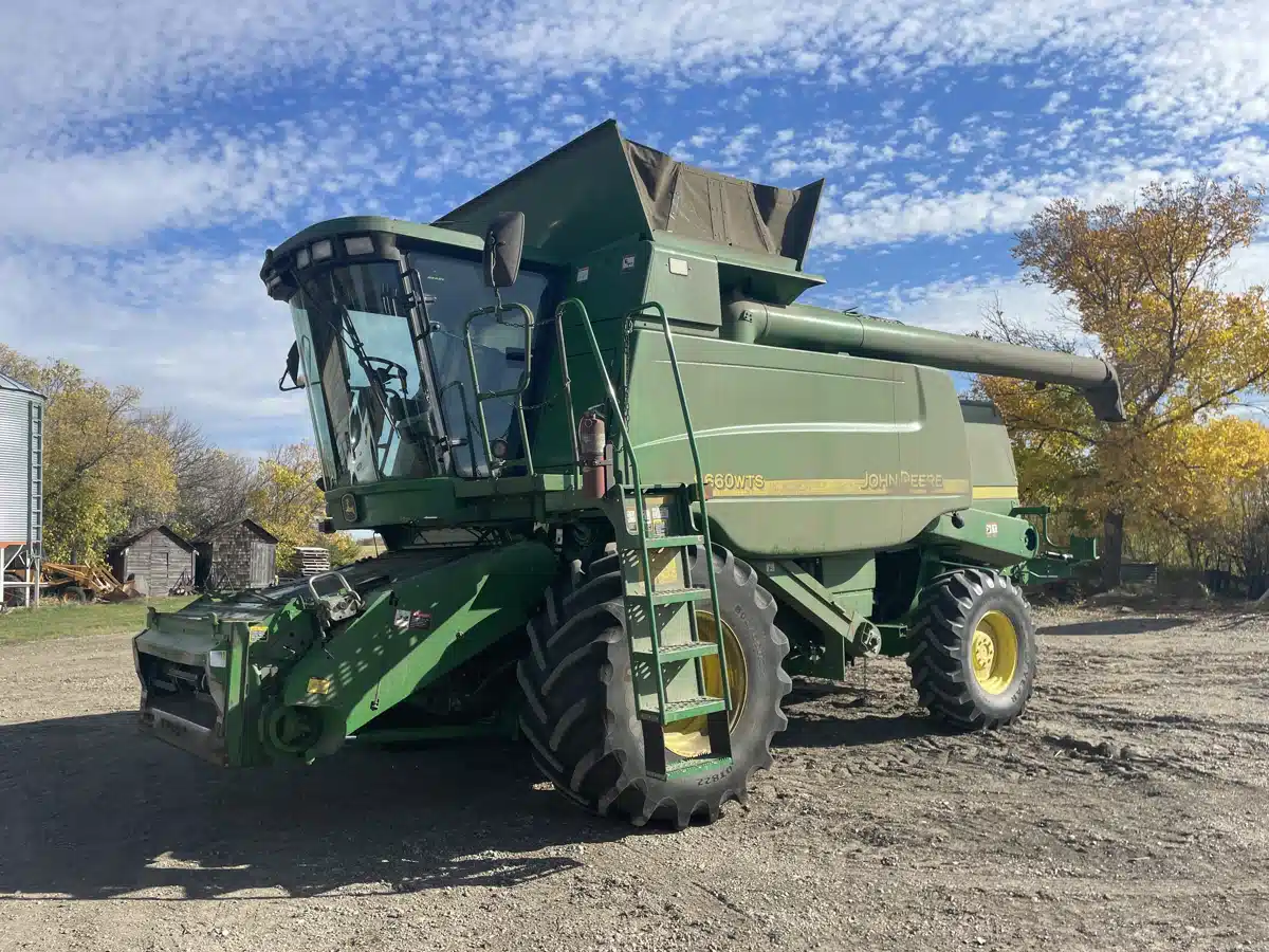 Gallery image 1 for 2005 John Deere 9660 WTS Combine