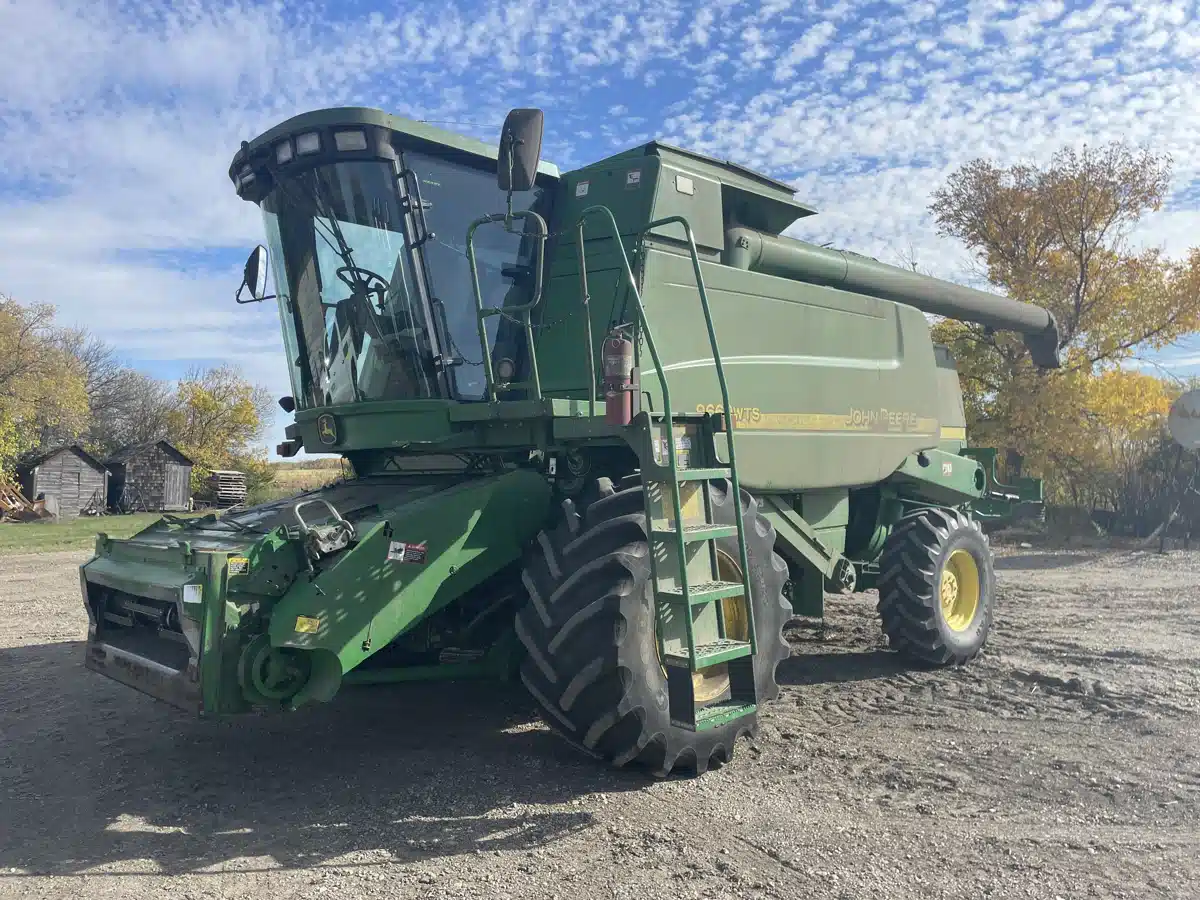 Gallery image 2 for 2005 John Deere 9660 WTS Combine