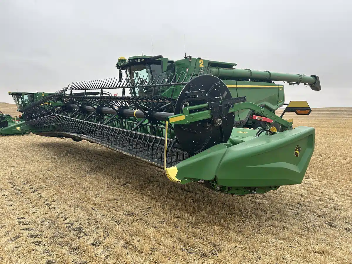 Gallery image 1 for 2022 John Deere HD45F Header - Flex Draper