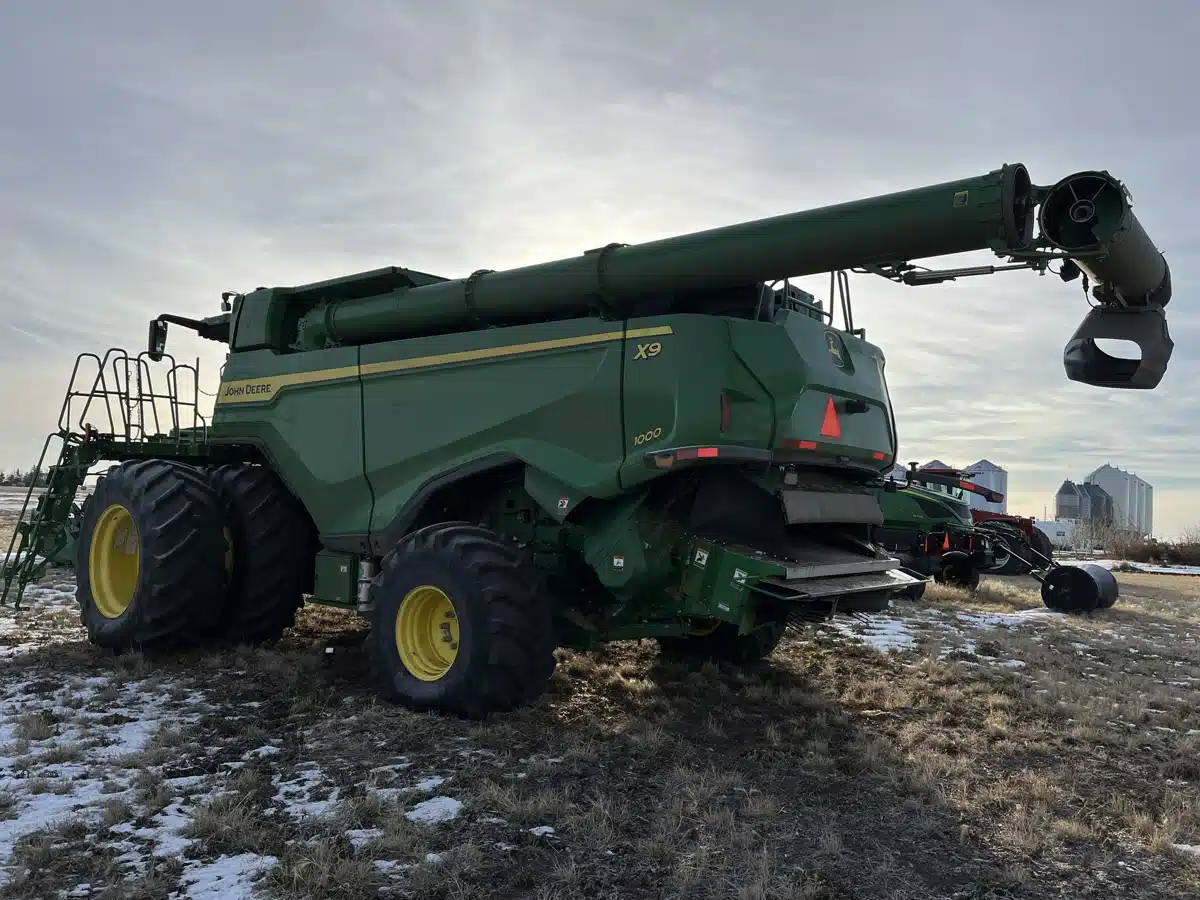 Gallery image 2 for 2022 John Deere X9 1000 Combine