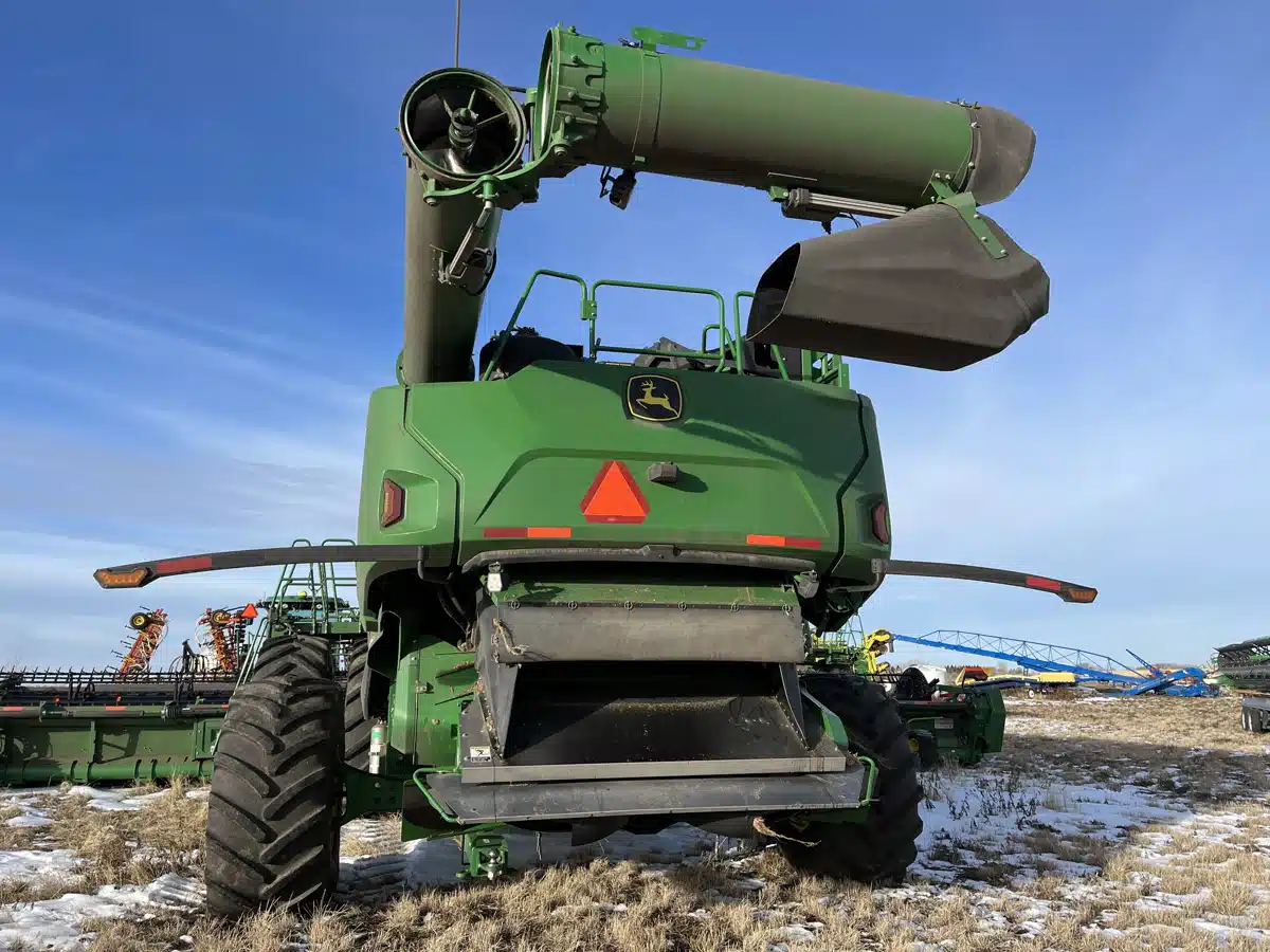 Gallery image 2 for 2022 John Deere X9 1000 Combine