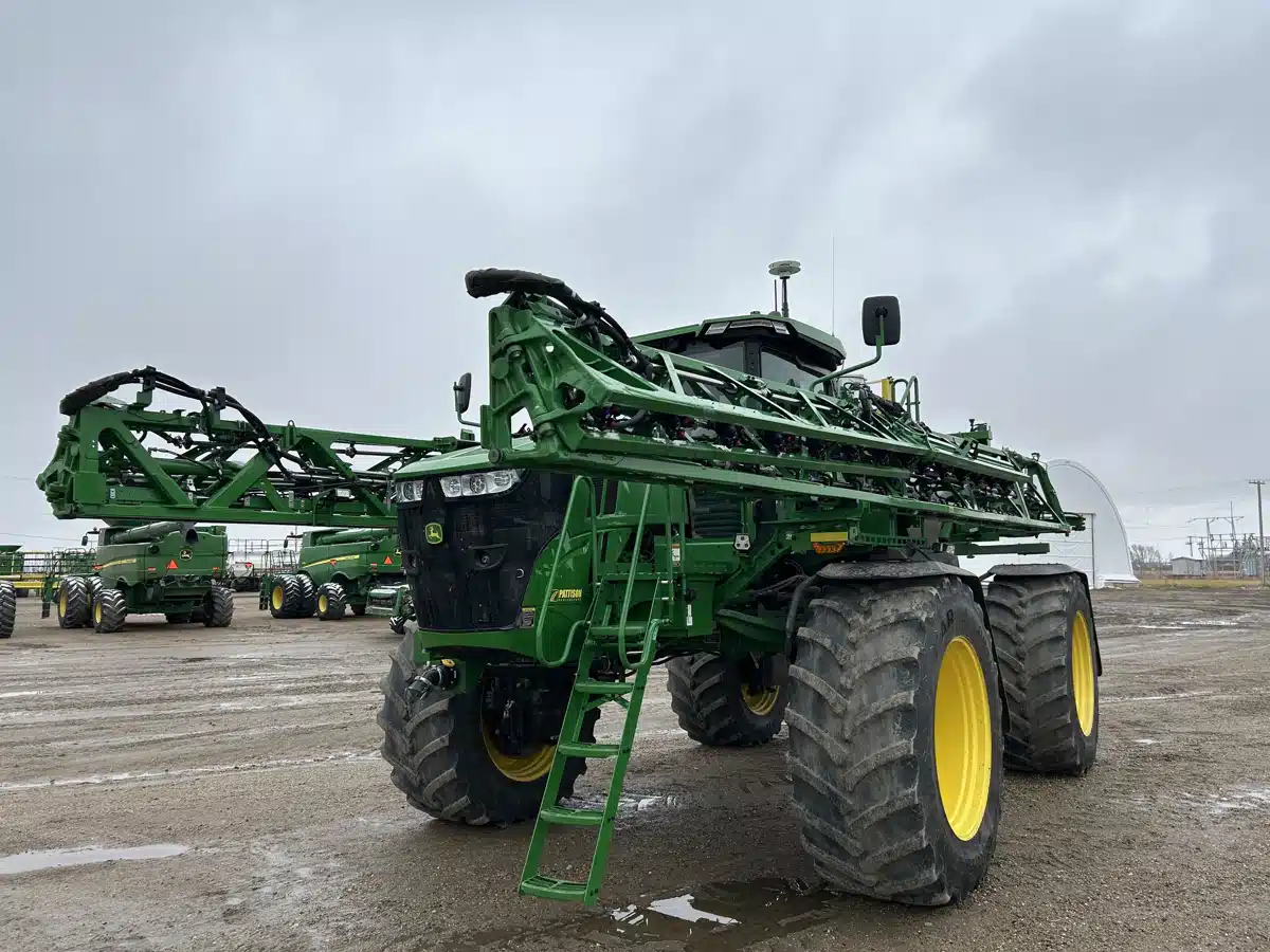 Gallery image 1 for 2025 John Deere 616R Sprayer - Self Propelled