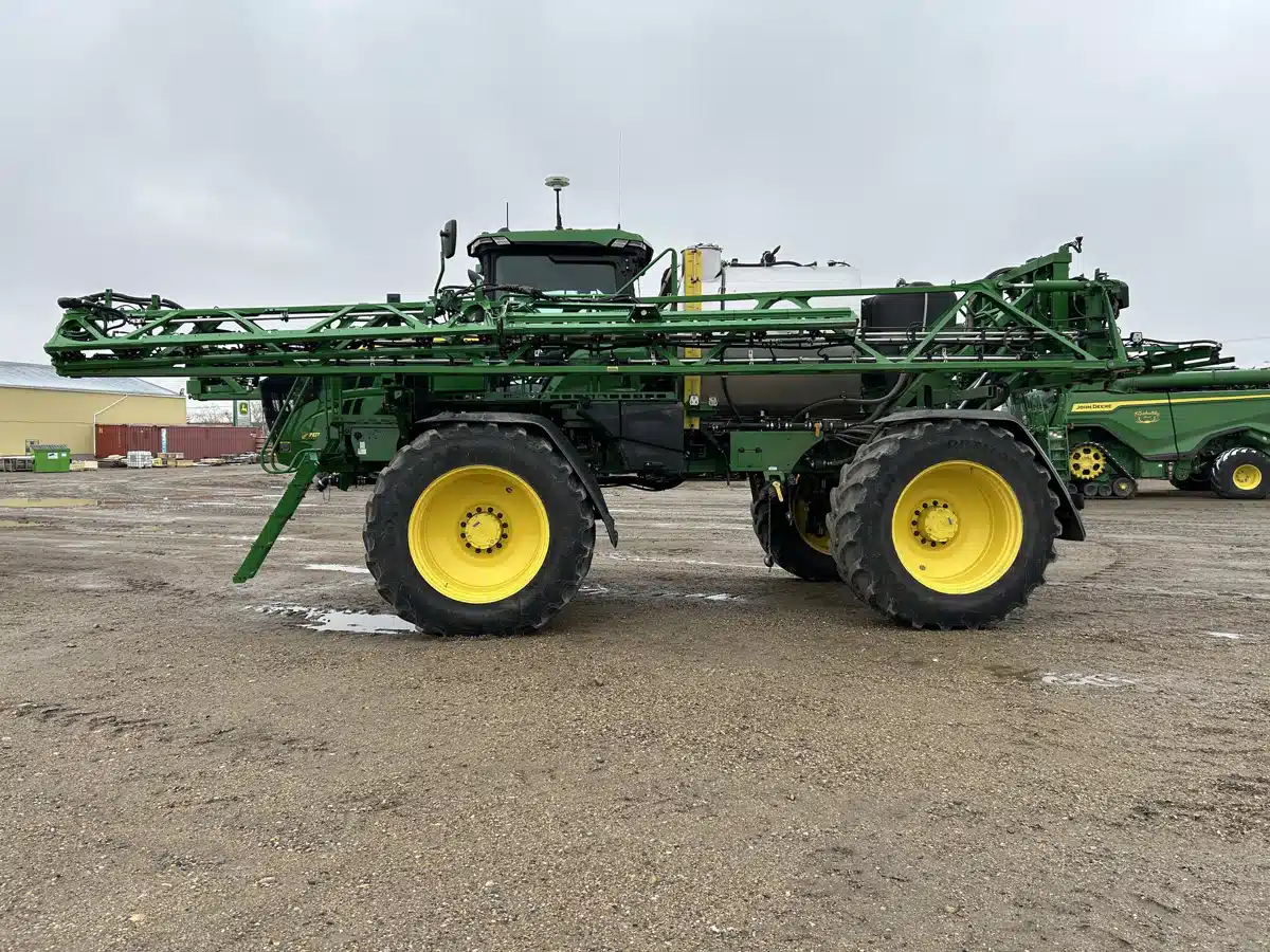 Gallery image 2 for 2025 John Deere 616R Sprayer - Self Propelled