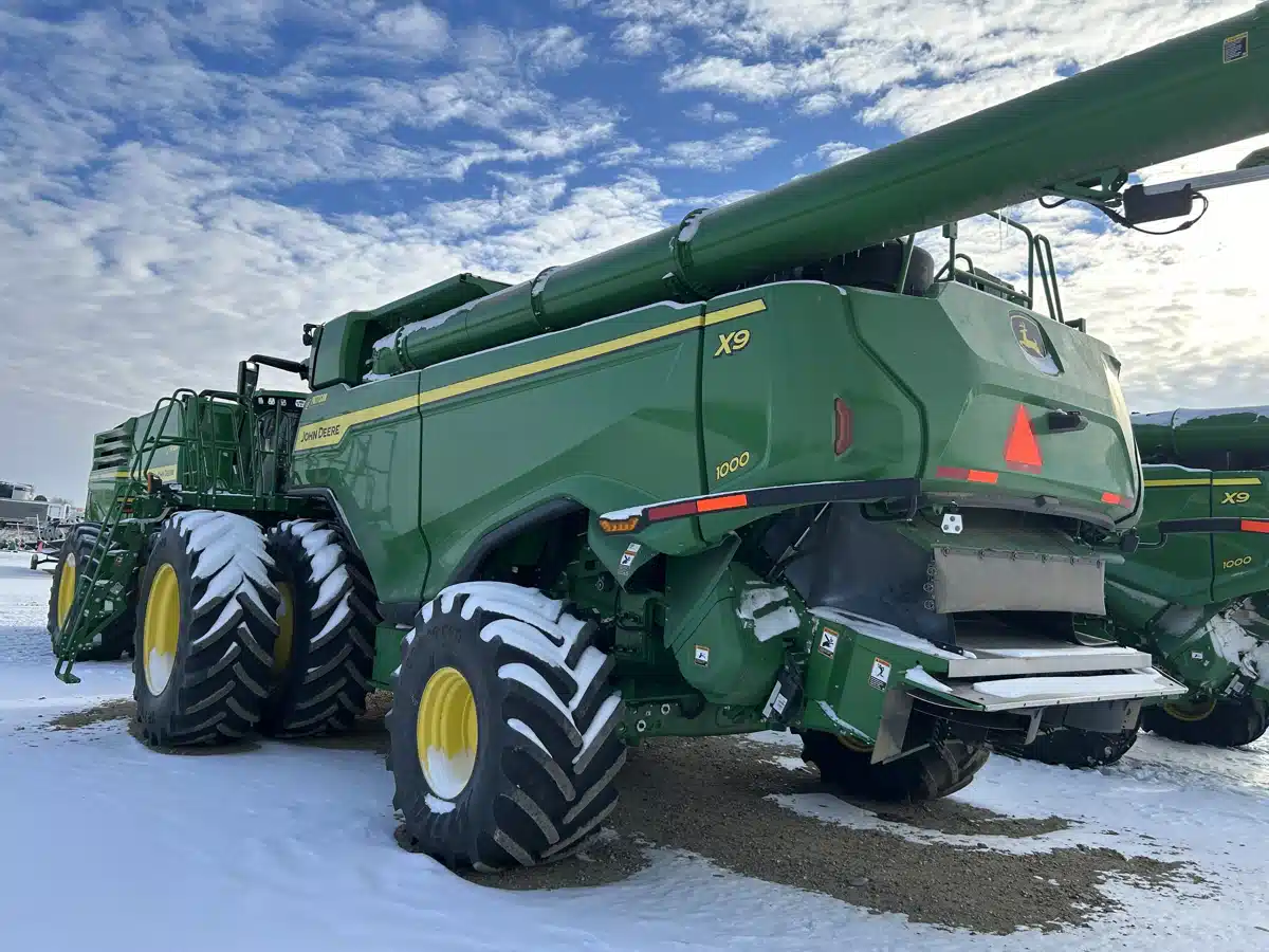 Gallery image 2 for 2023 John Deere X9 1000 Combine