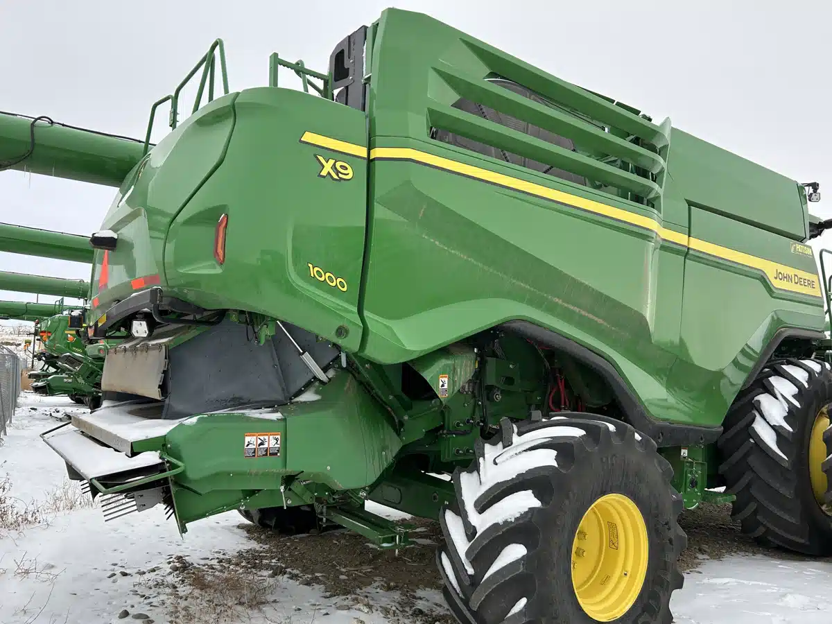Gallery image 2 for 2023 John Deere X9 1000 Combine