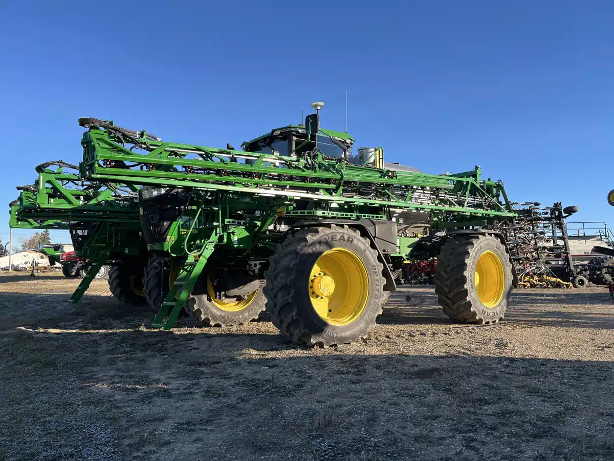 Gallery image 1 for 2025 John Deere 616R Sprayer - Self Propelled