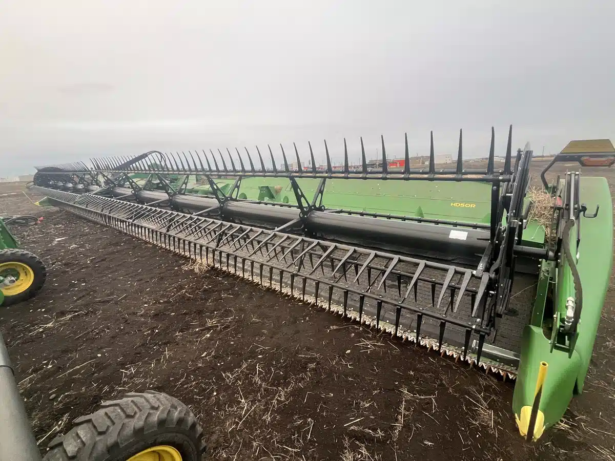 Gallery image 1 for Used 2024 John Deere HD50R Header - Draper