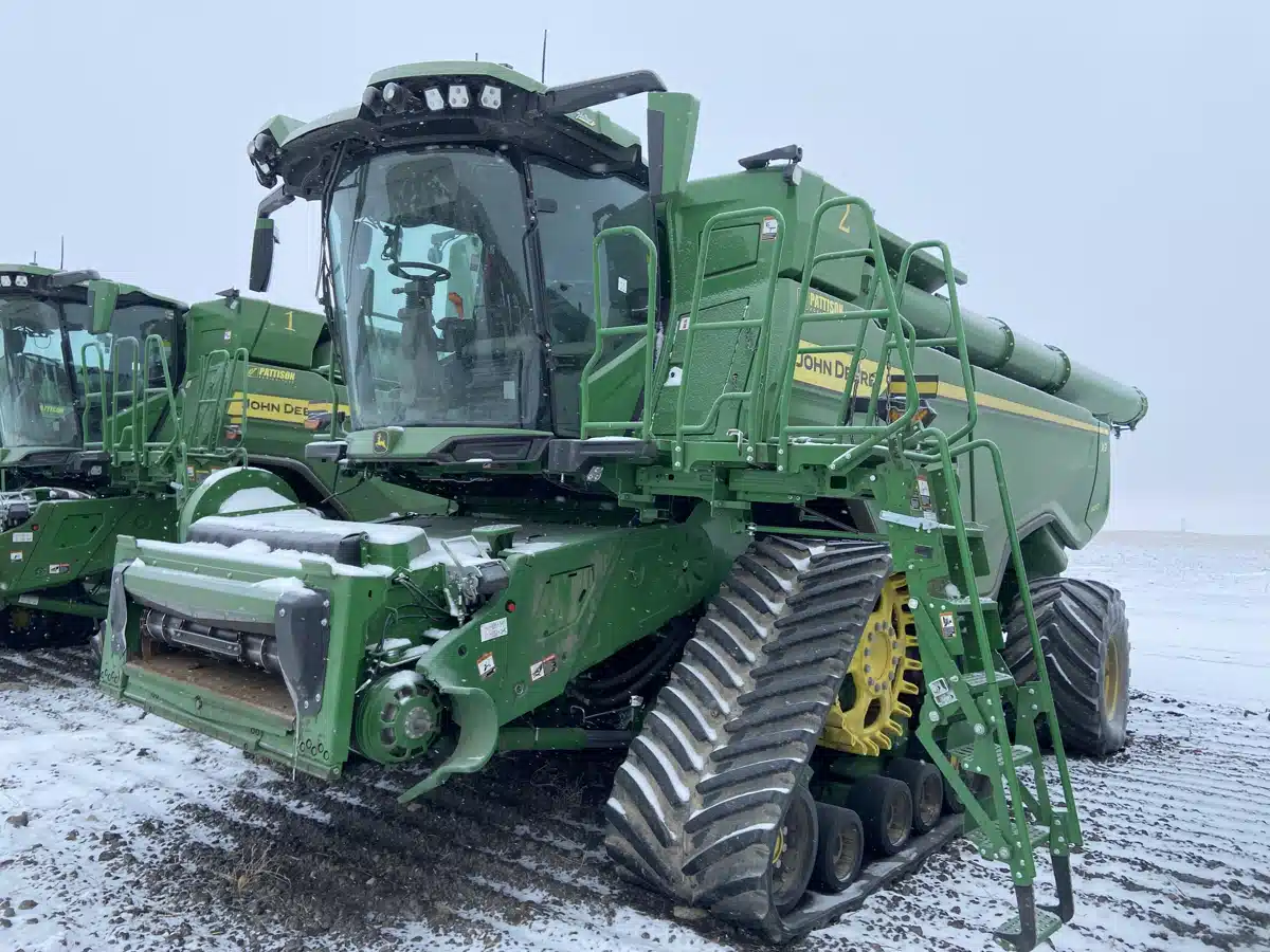 Gallery image 1 for Used 2024 John Deere X9 1100 Combine