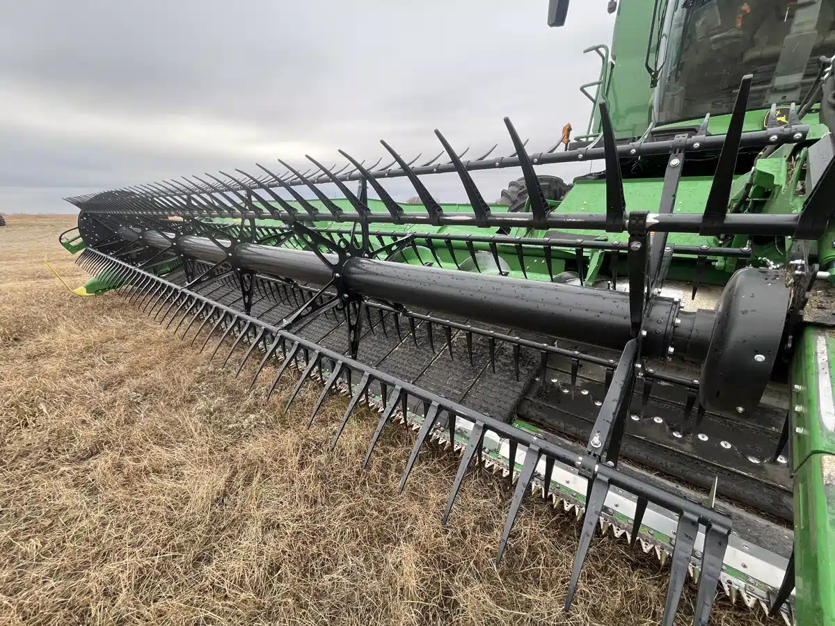 Gallery image 2 for 2023 John Deere HD50R Header - Draper