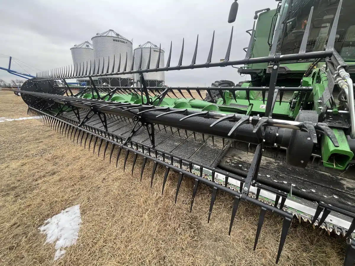 Gallery image 2 for 2024 John Deere HD50R Header - Draper