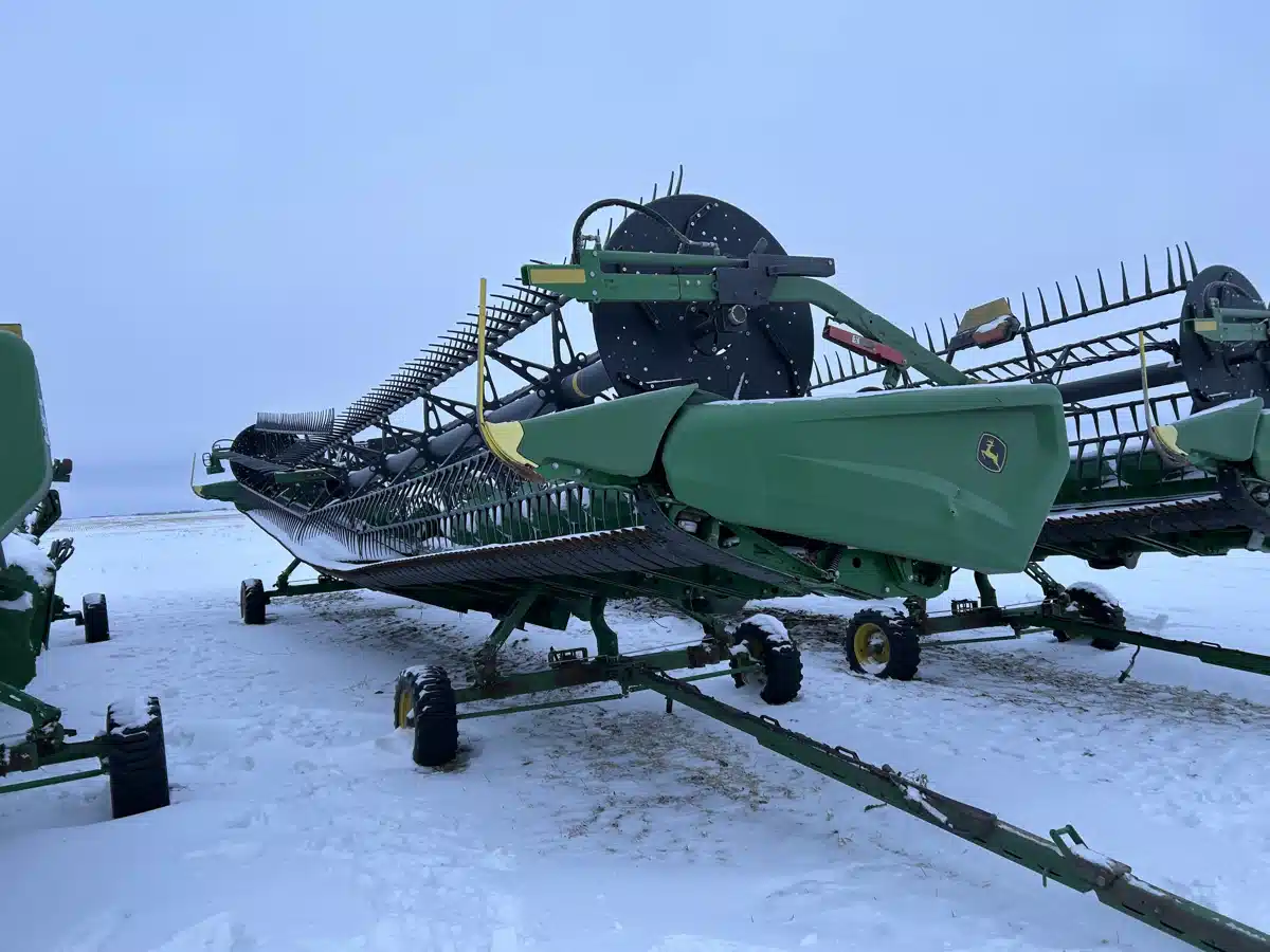 Gallery image 2 for 2024 John Deere HD45F Header - Flex Draper