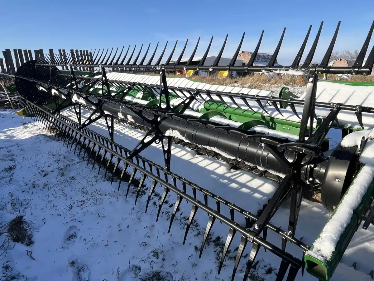 Gallery image 2 for 2024 John Deere HD50R Header - Draper