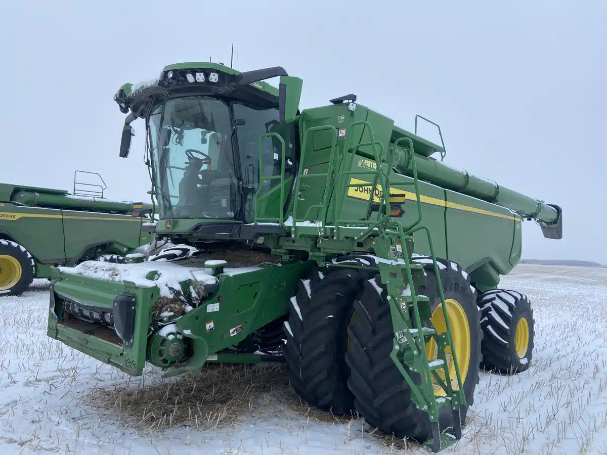 Gallery image 1 for 2024 John Deere X9 1100 Combine