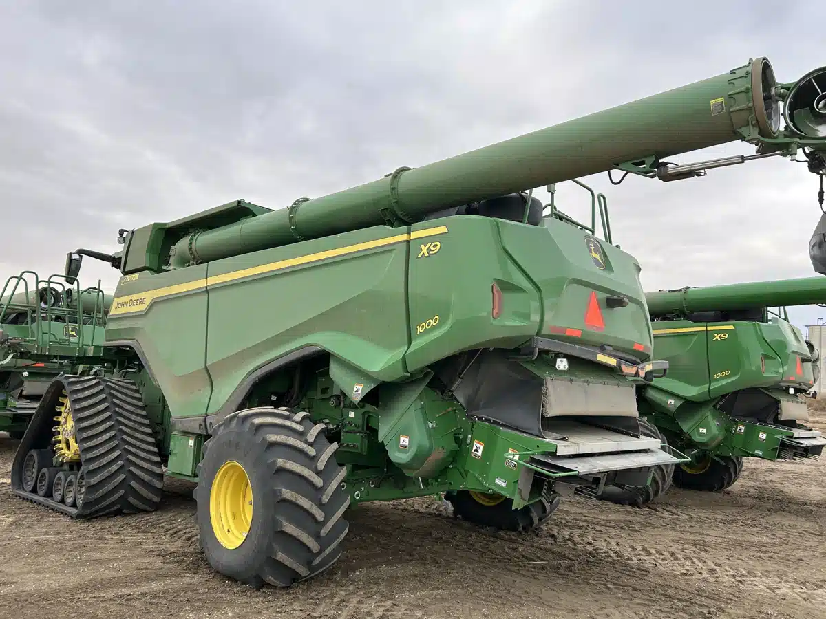 Gallery image 2 for 2022 John Deere X9 1000 Combine