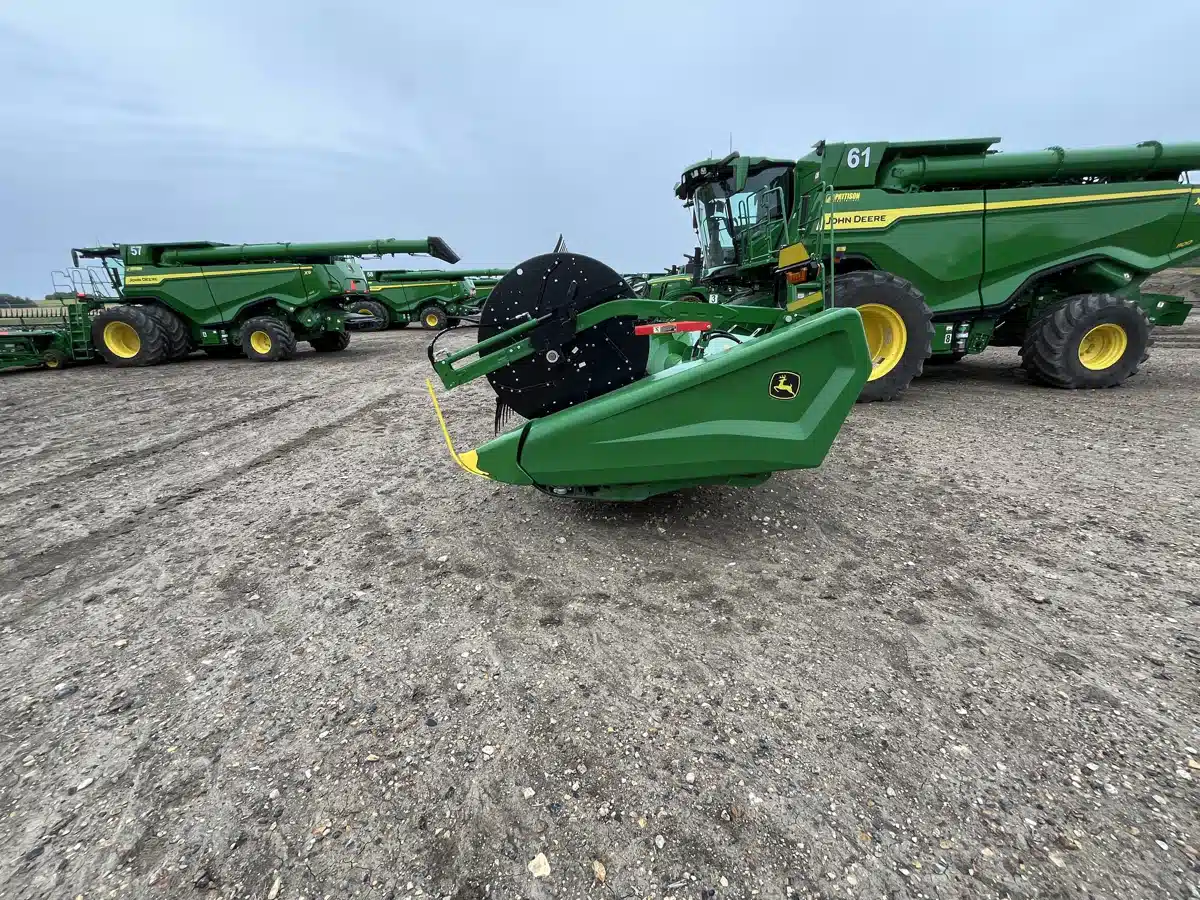 Gallery image 1 for 2025 John Deere HD45R Header - Draper