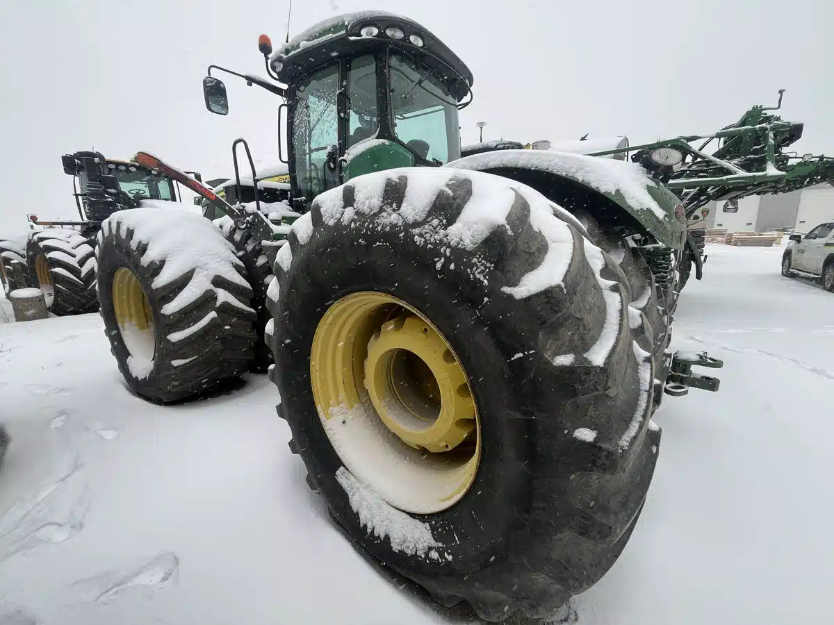 Gallery image 2 for Used 2012 John Deere 9560R Tractor