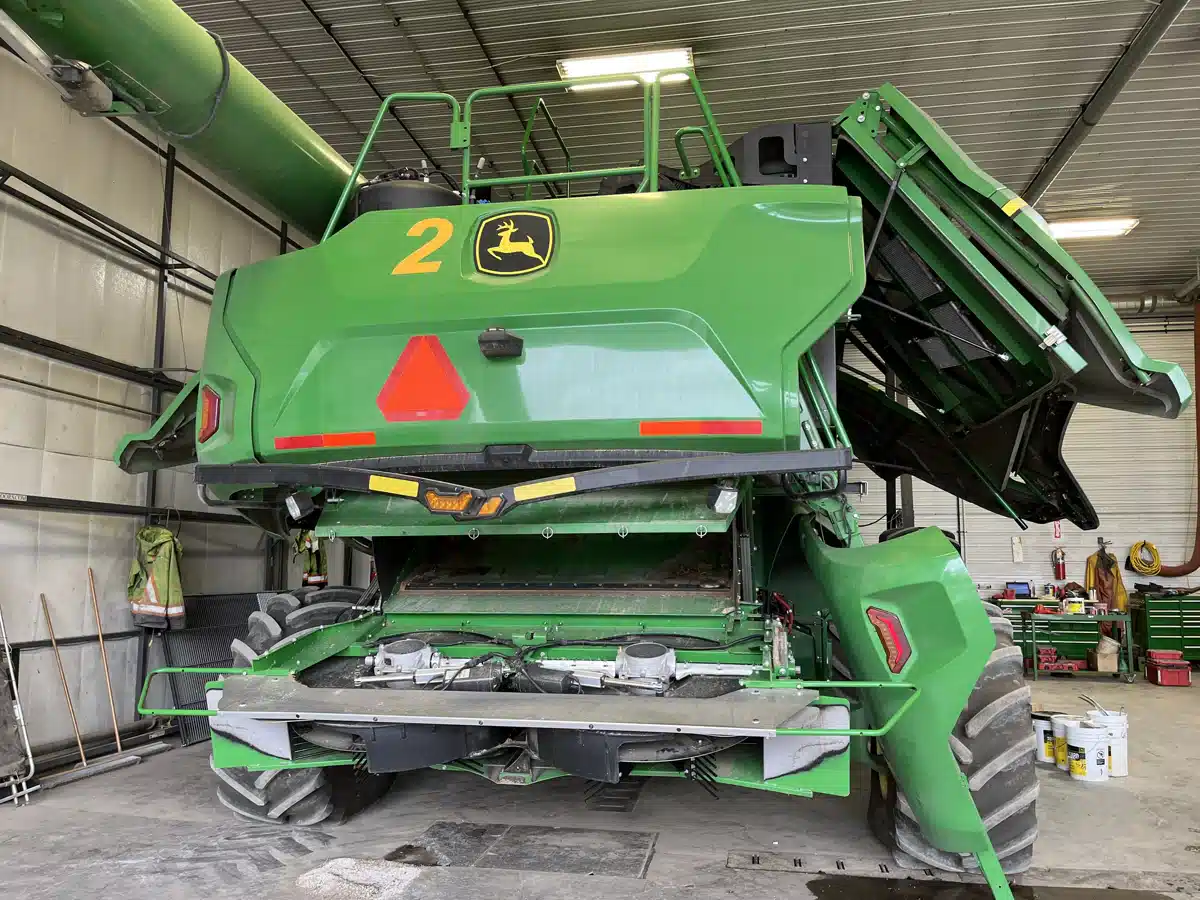 Gallery image 2 for Used 2022 John Deere X9 1000 Combine