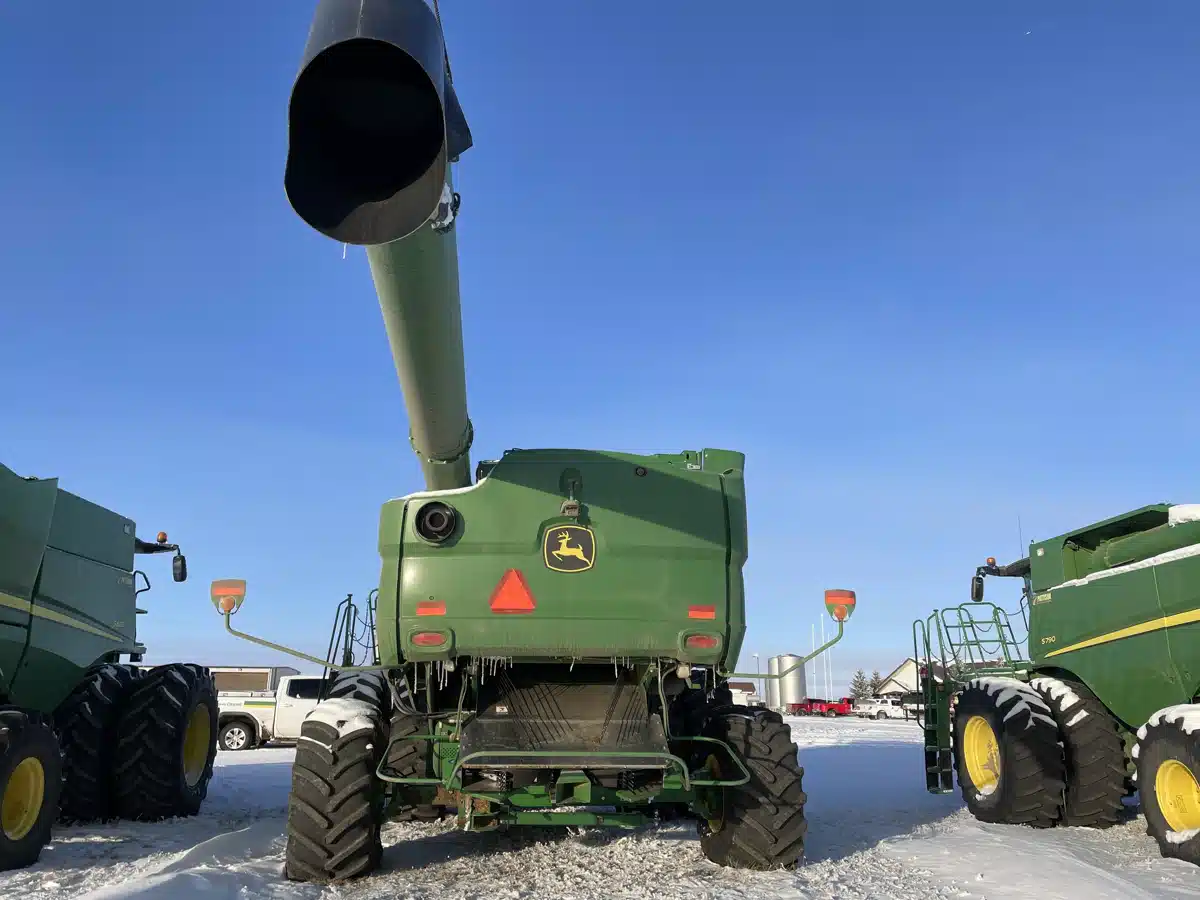 Gallery image 2 for Used 2022 John Deere S790 Combine