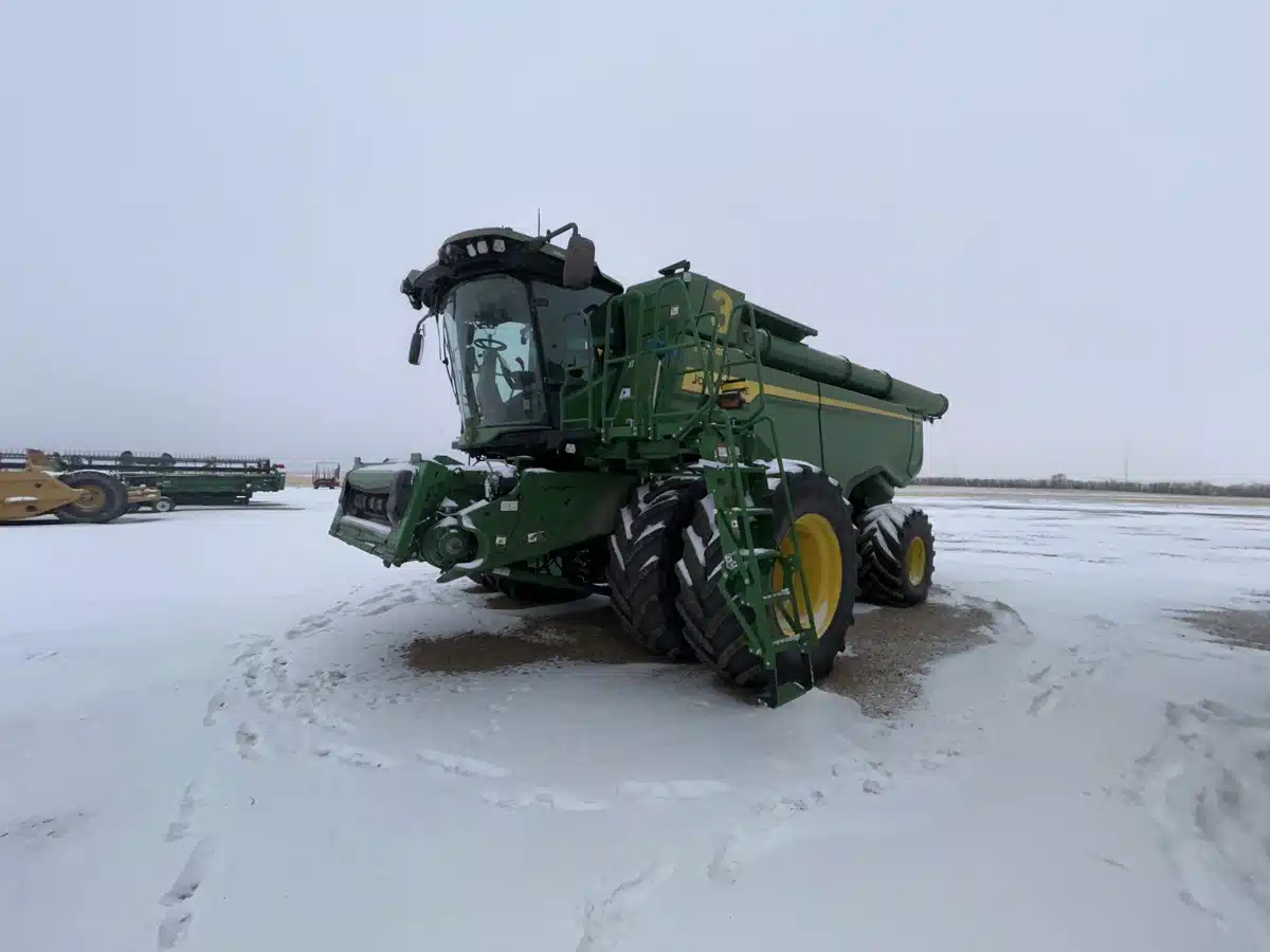 Used 2024 John Deere X9 1000 Combine