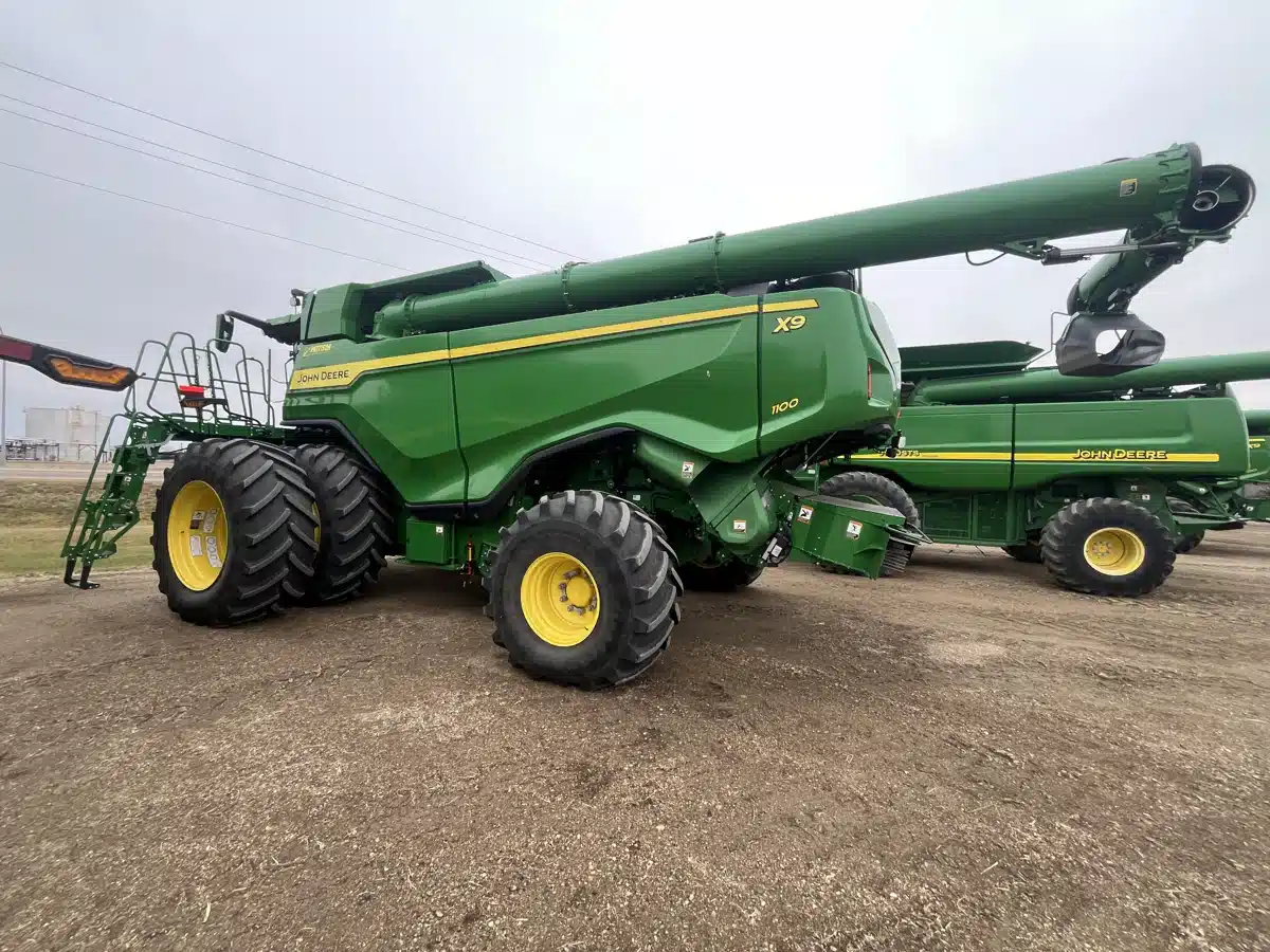 Gallery image 2 for Used 2024 John Deere X9 1100 Combine