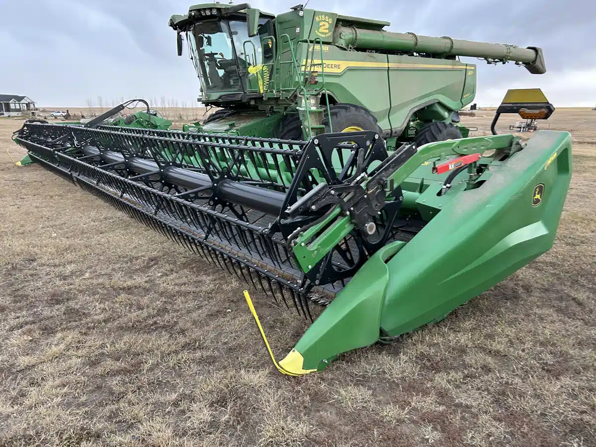 Gallery image 1 for Used 2024 John Deere HD50F Header - Flex