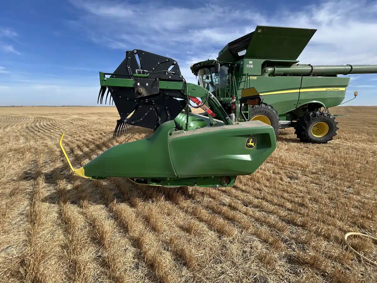 Gallery image 2 for 2023 John Deere RD40F Header - Flex