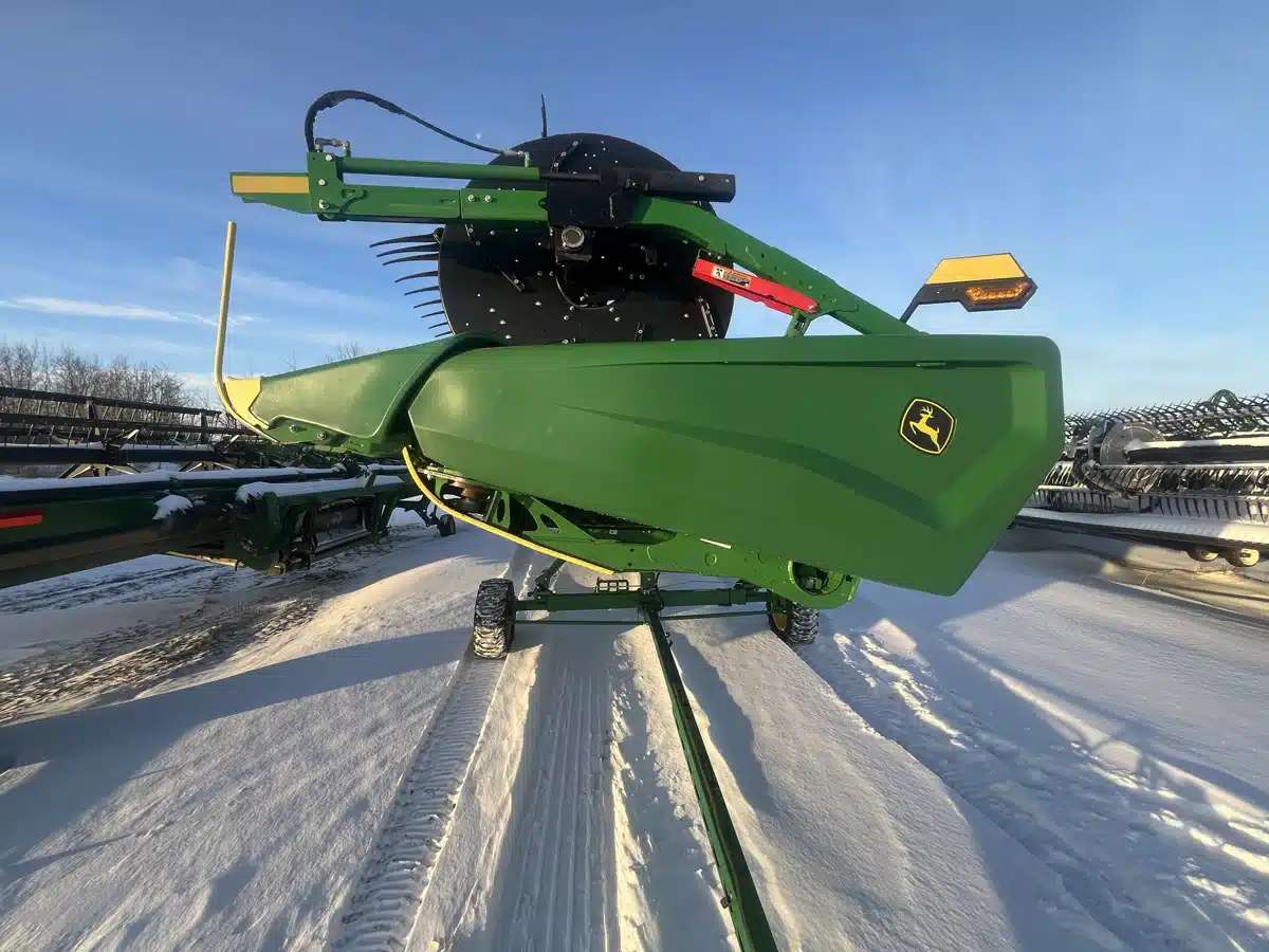 Gallery image 2 for 2022 John Deere HD45R Header - Draper