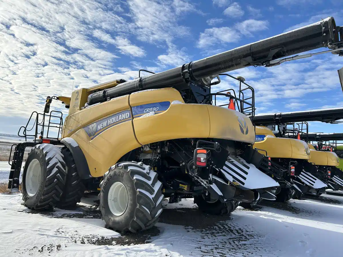 Gallery image 2 for Used 2022 New Holland CR9.90 Combine