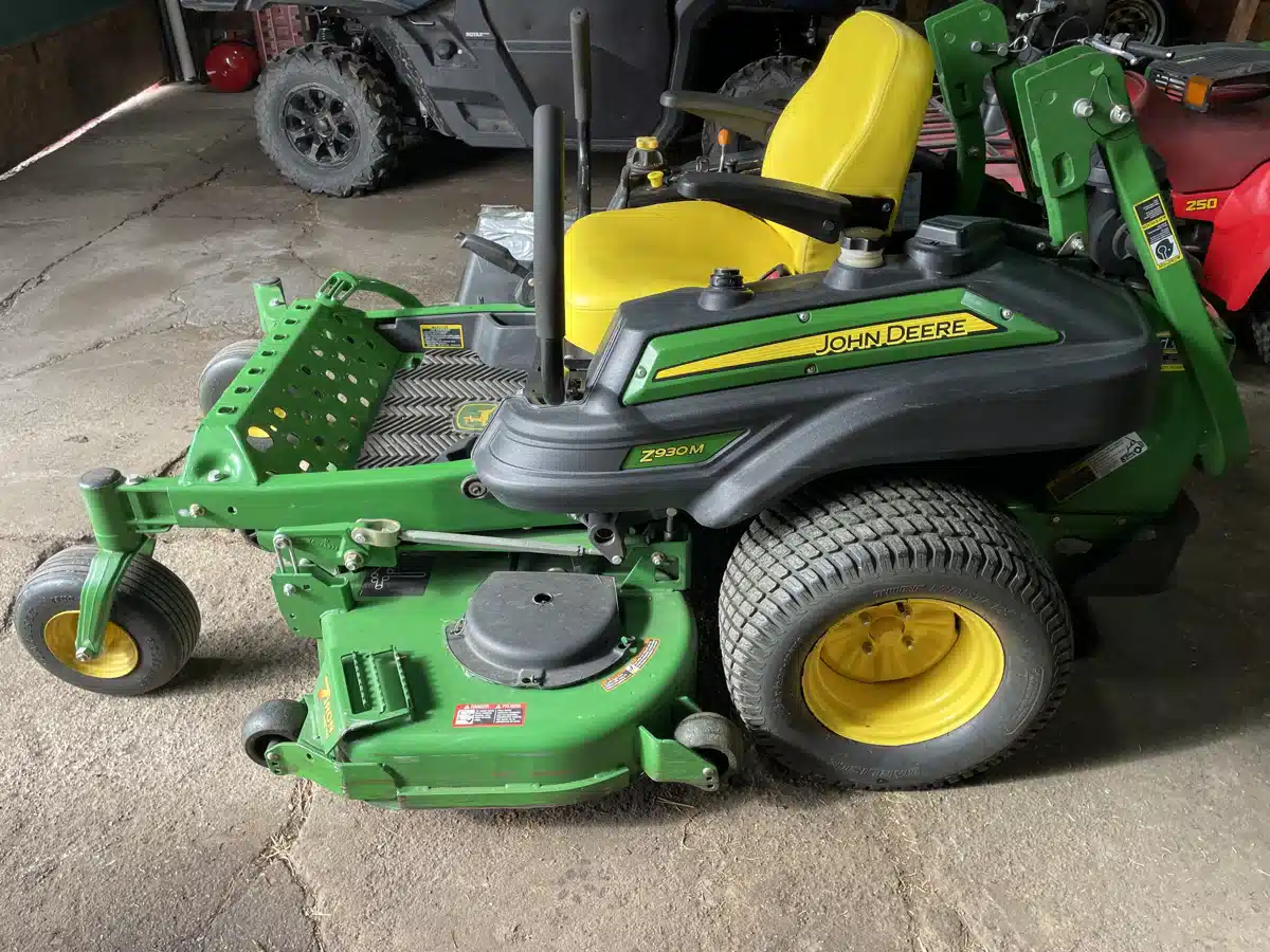 Gallery image 1 for 2013 John Deere Z930M Mower - Zero Turn
