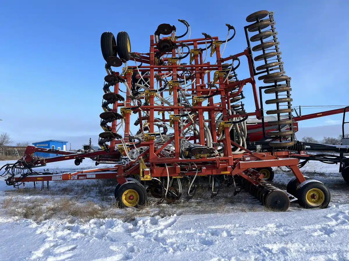 Gallery image 2 for 2003 Bourgault 5710-40 Air Drill