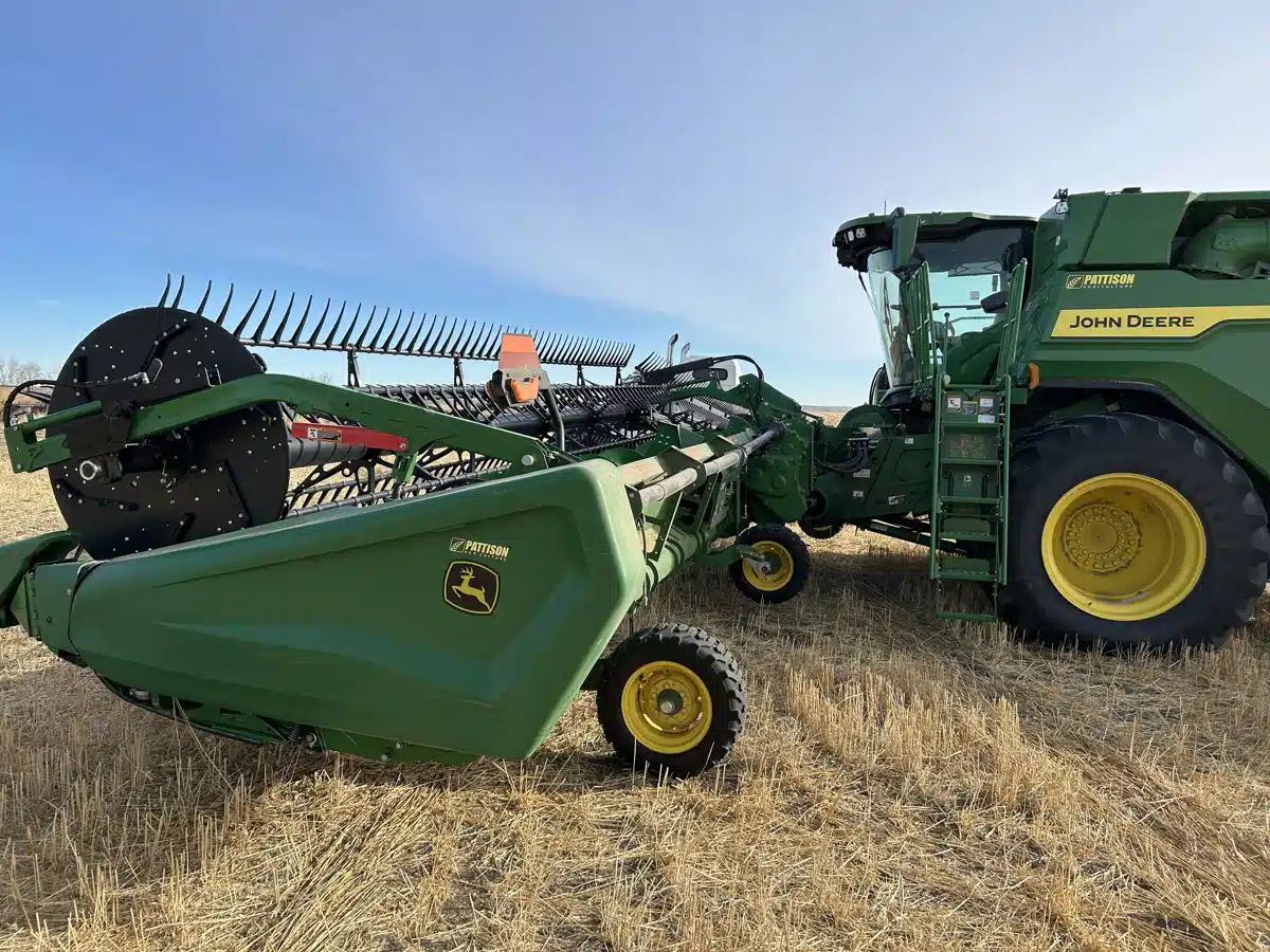 Gallery image 2 for 2023 John Deere HD50F Header - Flex