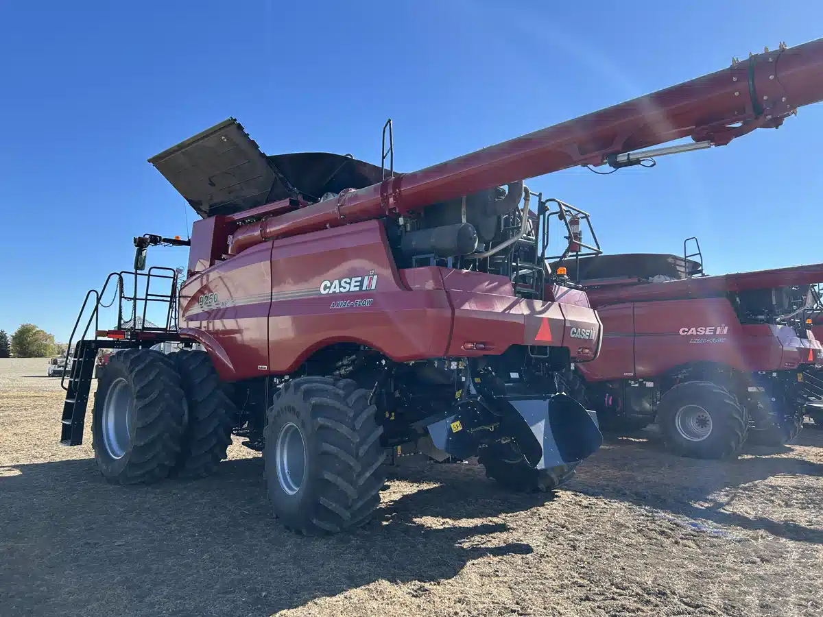 Gallery image 2 for 2023 Case IH 9250 Combine