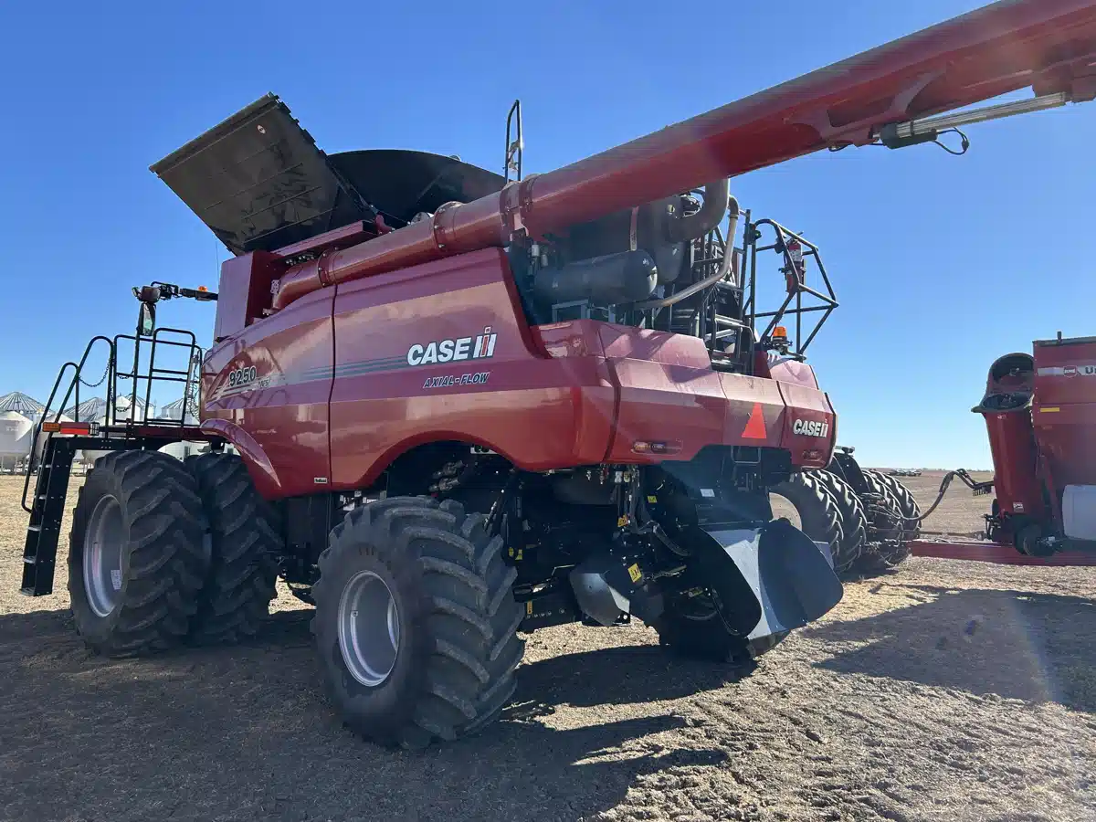 Gallery image 2 for 2023 Case IH 9250 Combine