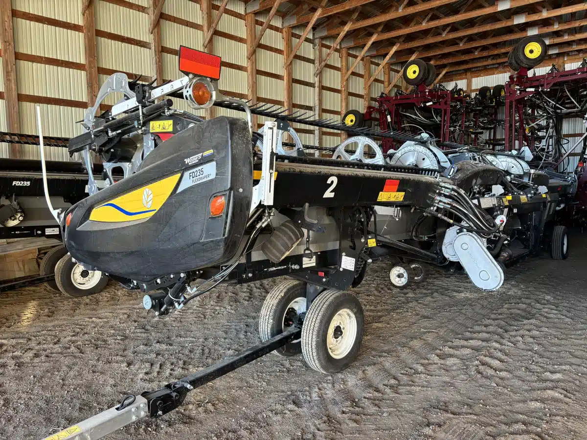 Gallery image 2 for Used 2023 MacDon FD235 Header - Flex Draper