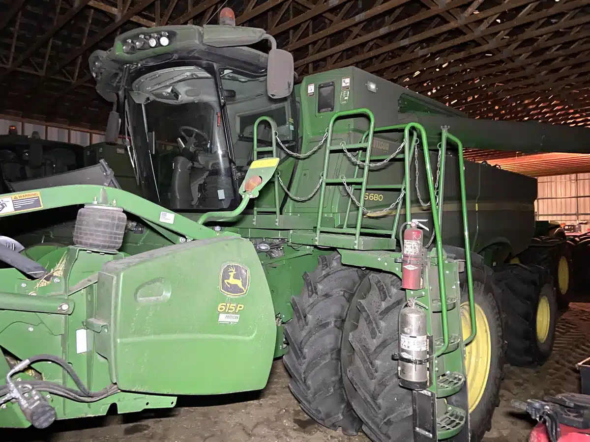 Used 2016 John Deere S680 Combine