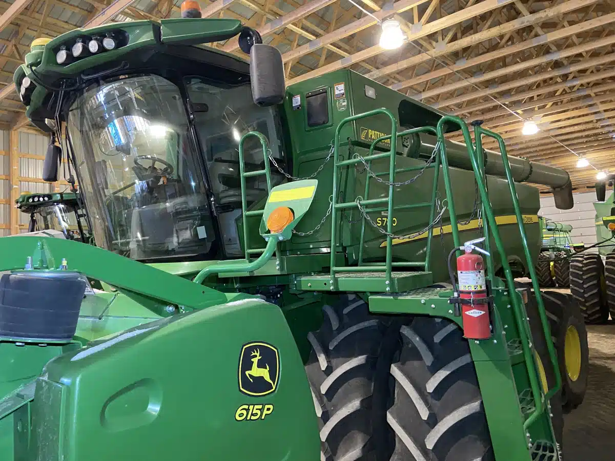 Used 2019 John Deere S780 Combine