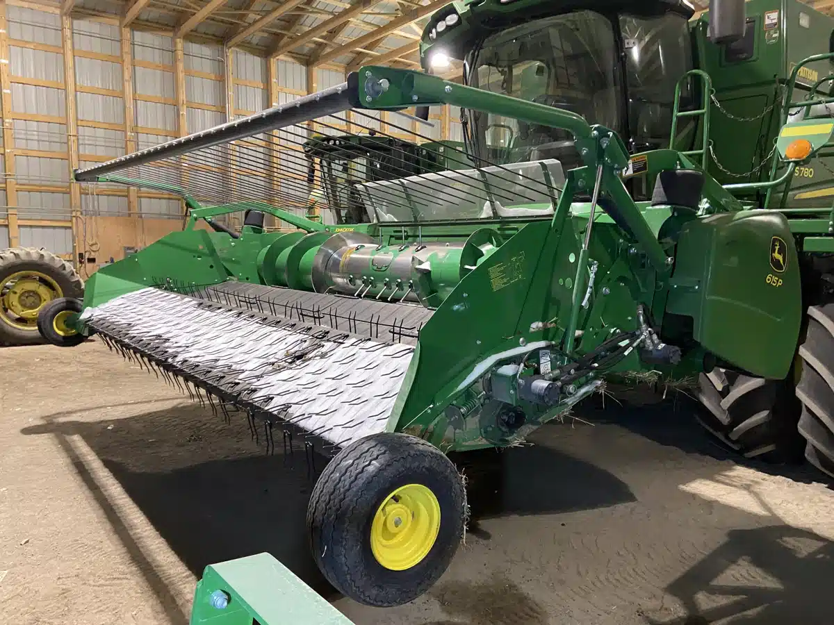 Used 2019 John Deere 615P Header - Draper