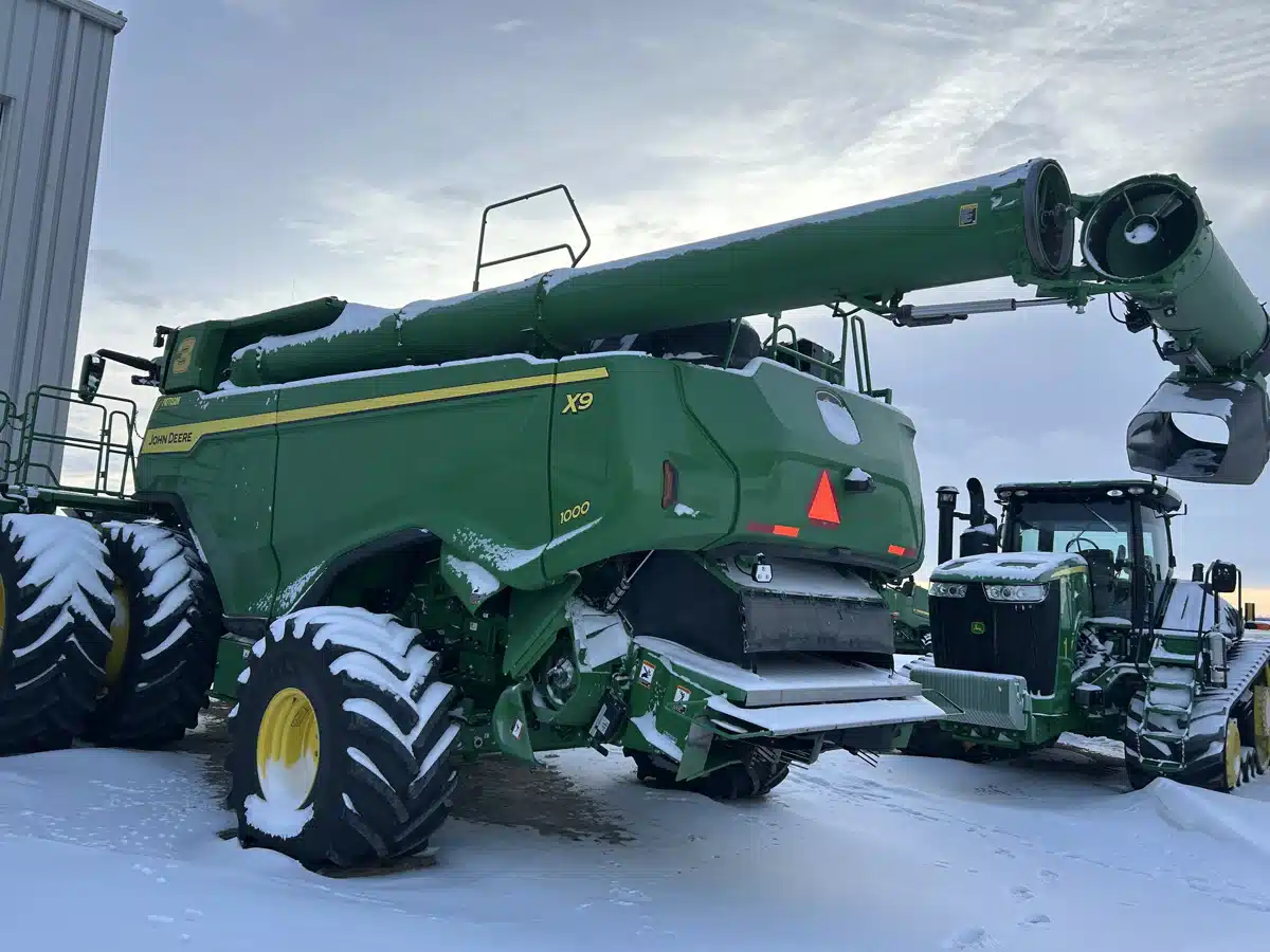Gallery image 2 for 2025 John Deere X9 1000 Combine