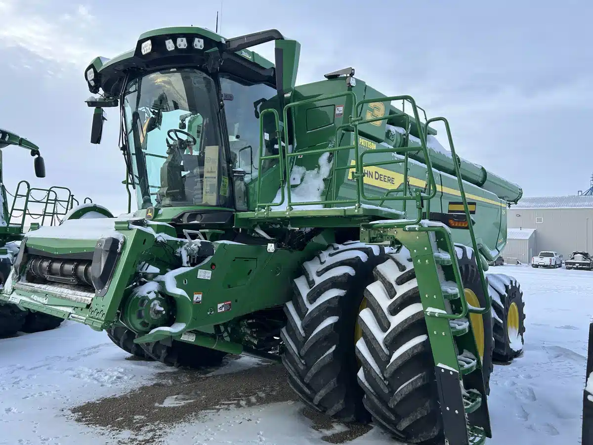 2025 John Deere X9 1000 Combine