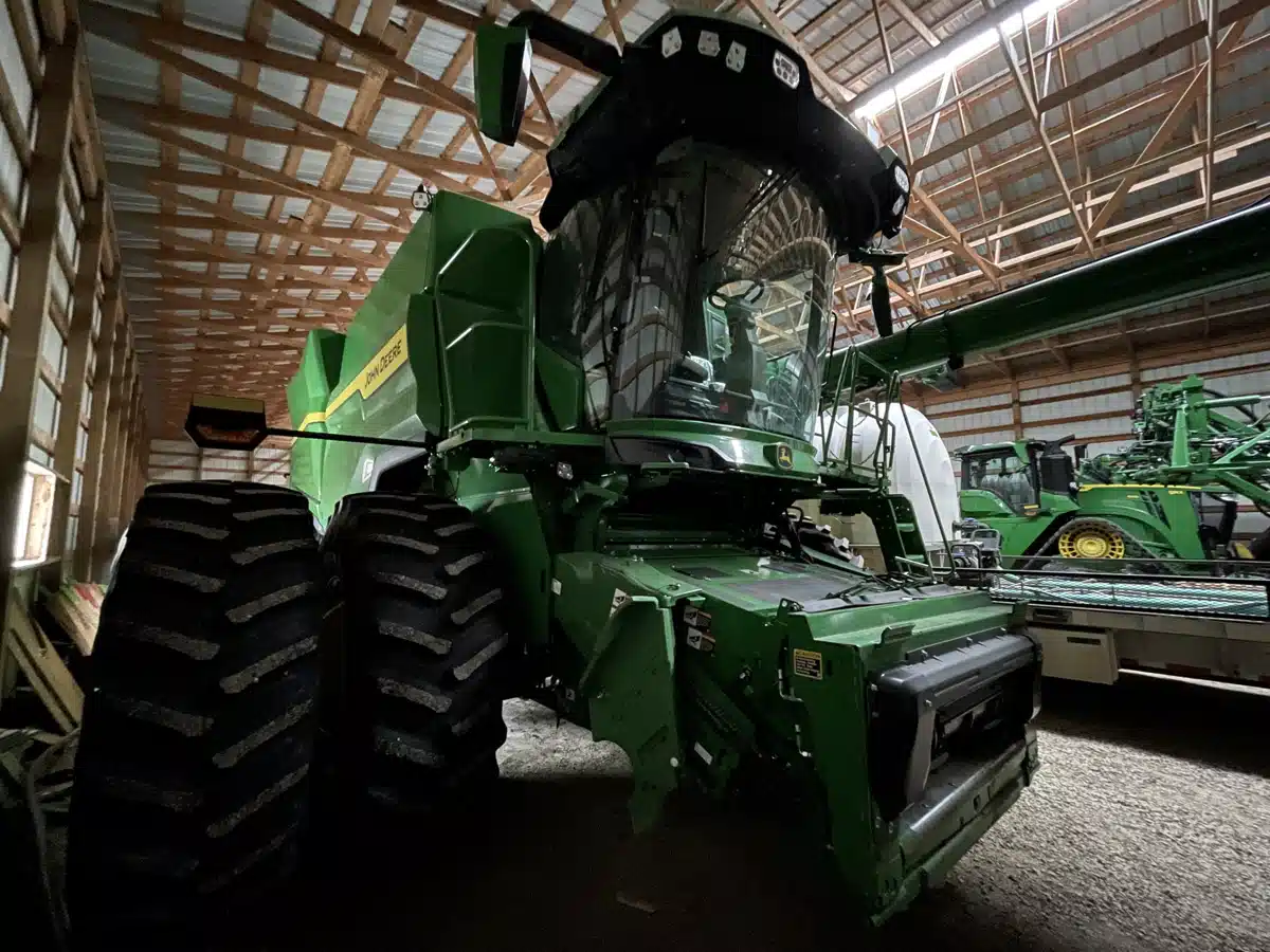 2025 John Deere S7 800 Combine