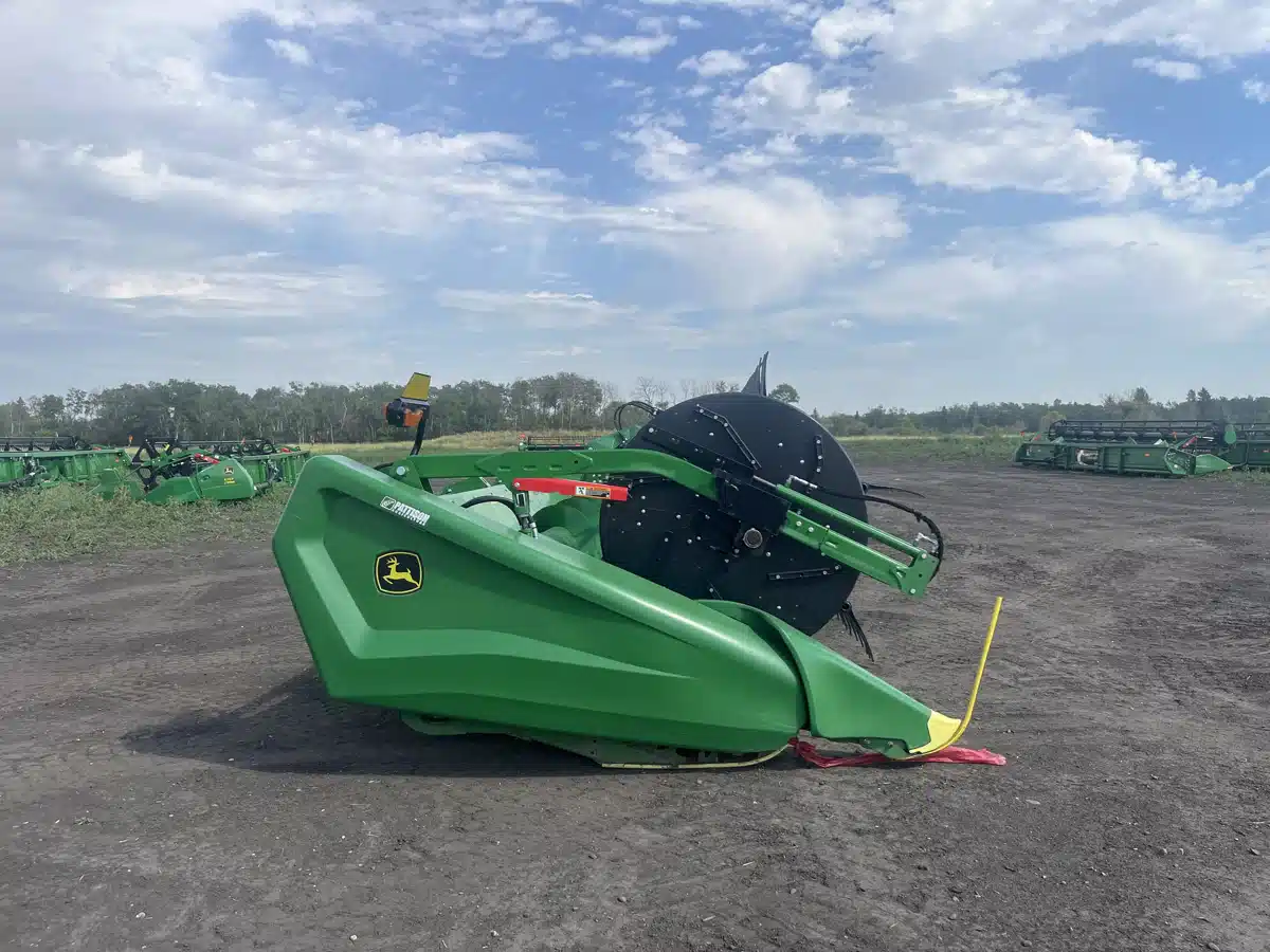 Gallery image 2 for 2023 John Deere HD50R Header - Draper