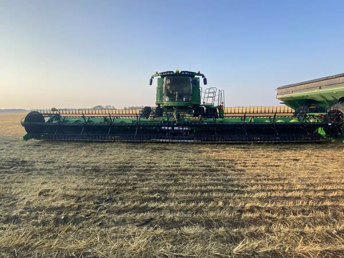 2022 John Deere HD45R Header - Draper