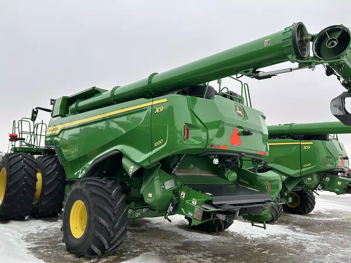 Gallery image 2 for 2024 John Deere X9 1000 Combine