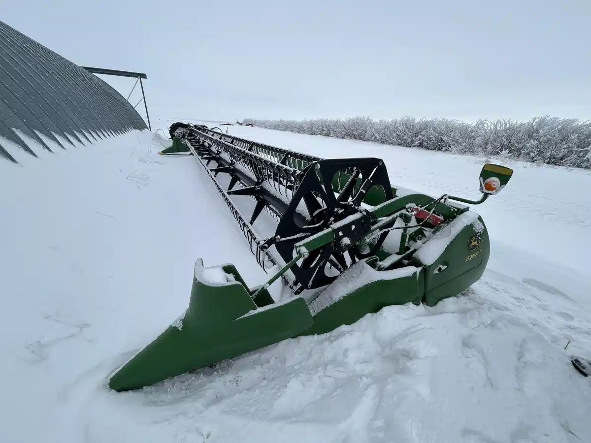 2016 John Deere 635F Header - Flex