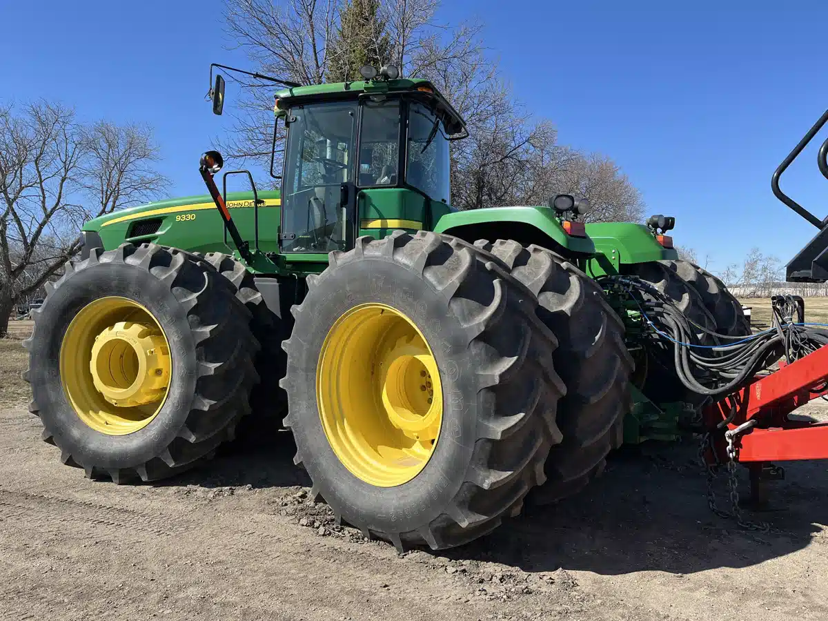 Gallery image 2 for 2010 John Deere 9330 Tractor