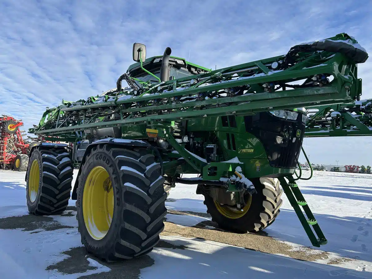 Gallery image 1 for 2024 John Deere 616R Sprayer - Self Propelled